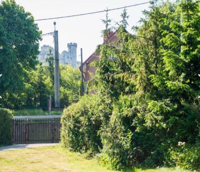 Pokoje Przy Zamku Podzamcze  エクステリア 写真